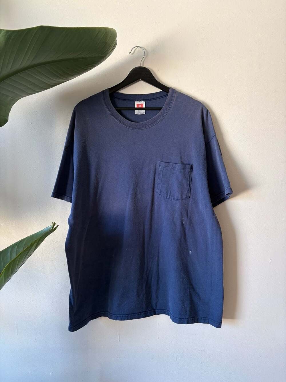 Vintage Hanes Pocket T-Shirt Men's Large Blue Cotton Short Sleeve Faded